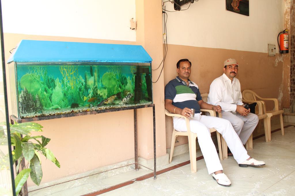 Krishnam Guest House Mathura Dış mekan fotoğraf