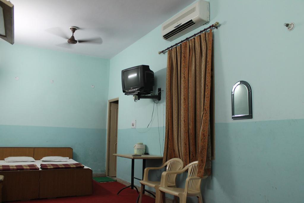 Krishnam Guest House Mathura Dış mekan fotoğraf